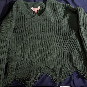Crochet dark green cropped sweater